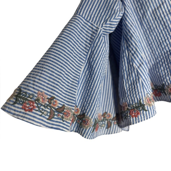 American Eagle Women's Striped  Off The Shoulder Blouse Seersucker  Size Large - Picture 6 of 13